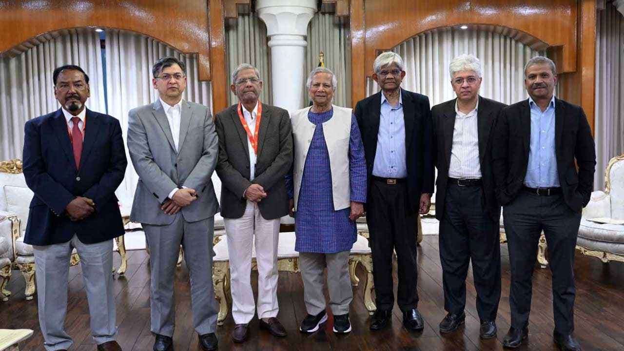 ডিসেম্বরের মধ্যে নির্বাচনের প্রস্তুতি নিচ্ছে সরকার : ফখরুল
