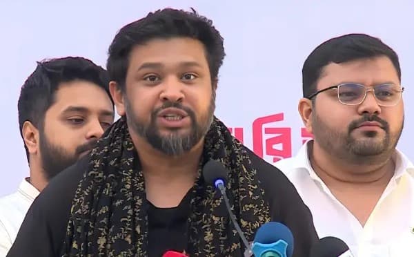 বাবার নাম বেচতে লজ্জা করে না কারণ বাবার নাম সালাউদ্দিন কাদের চৌধুরী : হুম্মাম