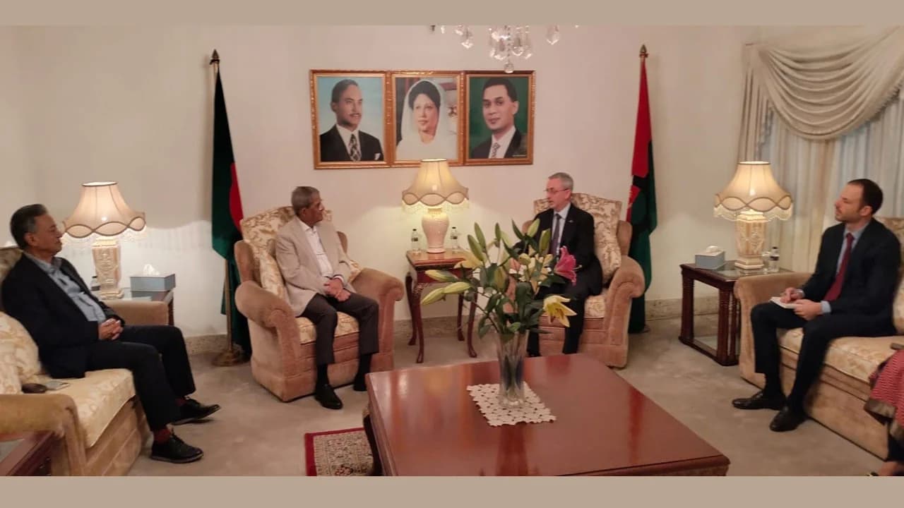 ইইউ রাষ্ট্রদূতের সাথে মির্জা ফখরুলের বৈঠক