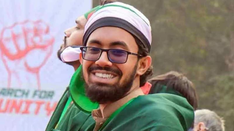 ওড়না কাণ্ডে মব উস্কে দেওয়ায় গণতান্ত্রিক ছাত্রসংসদ নেতার পদ স্থগিত