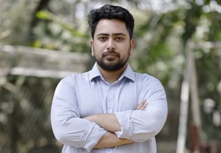 আওয়ামী লীগের নিবন্ধন বাতিল ও সন্ত্রাসী সংগঠন ঘোষণার দাবি নাহিদের